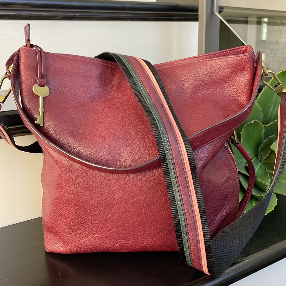 Women's Leather Crossbody Bag in Burgundy with Striped Strap